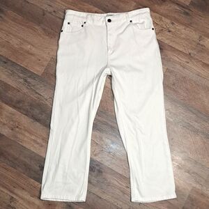L.L. Bean Women's White Classic Fit Pants Size 10